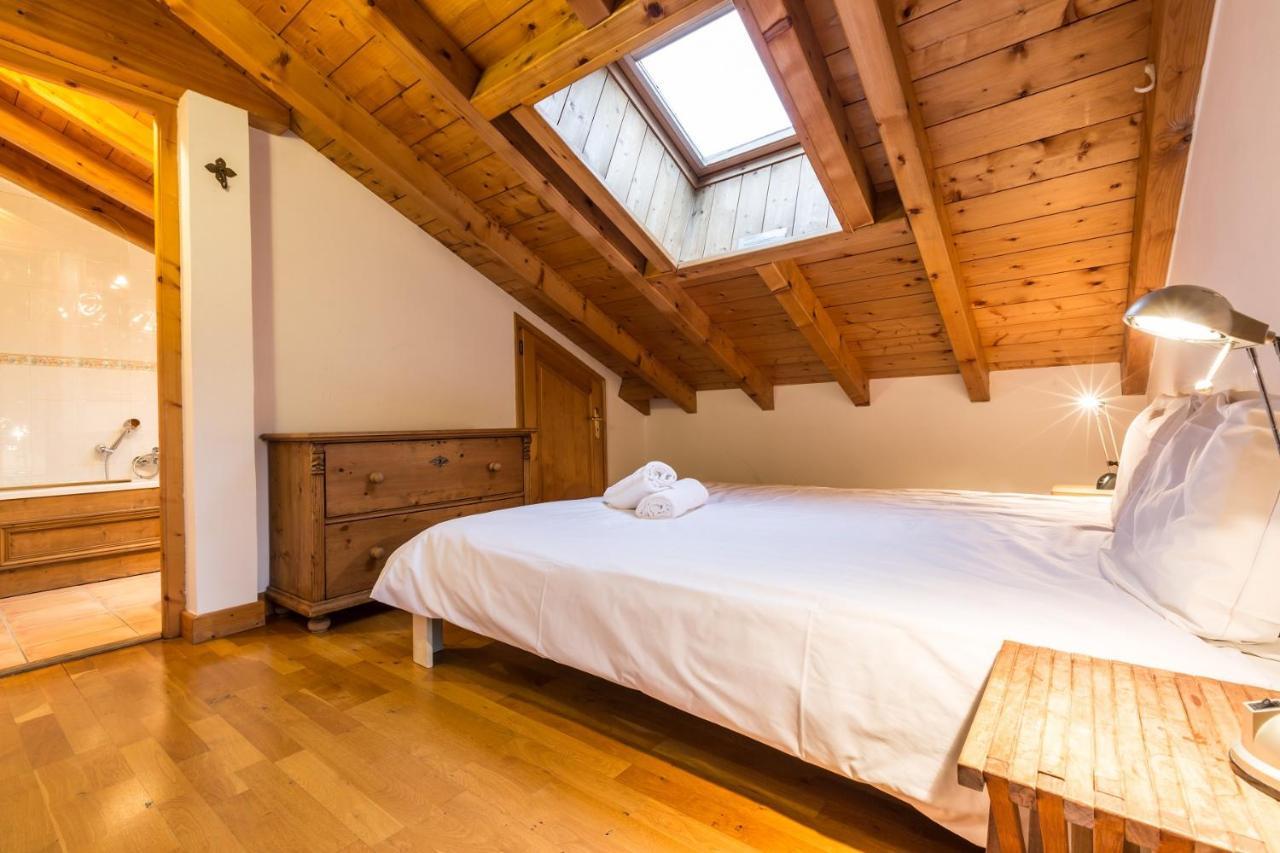 Apartment Capucin - A 3 Bedroom Chamonix Mountain Loft Экстерьер фото
