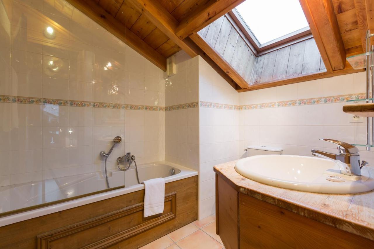 Apartment Capucin - A 3 Bedroom Chamonix Mountain Loft Экстерьер фото