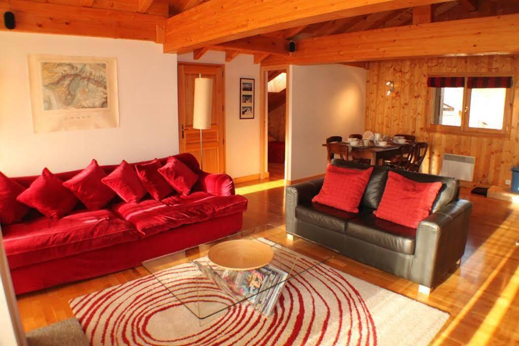 Apartment Capucin - A 3 Bedroom Chamonix Mountain Loft Экстерьер фото