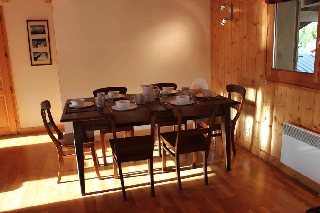 Apartment Capucin - A 3 Bedroom Chamonix Mountain Loft Экстерьер фото