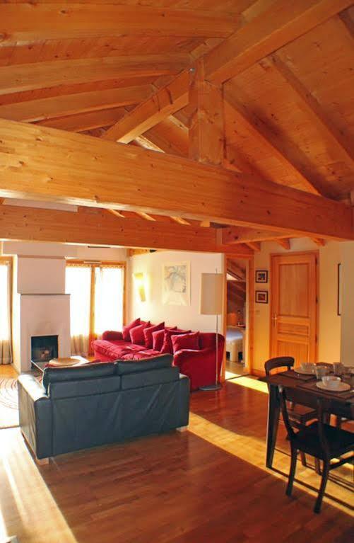 Apartment Capucin - A 3 Bedroom Chamonix Mountain Loft Экстерьер фото